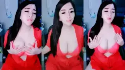 Jenniiier Si Host Milf Dreamlive, Teteknya Goyang-goyang Bikin Ngiler.