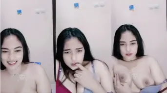 Kak Xaquila Remas Pentet Montok Sampai Muncrat
