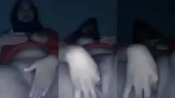 Remaja Berjilbab Basah Kering Colmek Sambil Ngajak Pacar Crot.