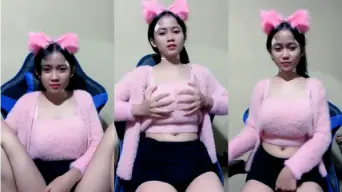 Syafirah Manggutobrut, Baju Pink Full, Makin Bikin Ngiler.
