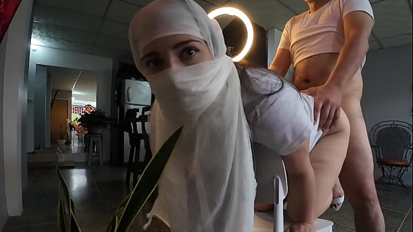 Kontol Panas Masuk Ke Lubang Pantat Cewek Hijab Setelah Ngewe Brutal