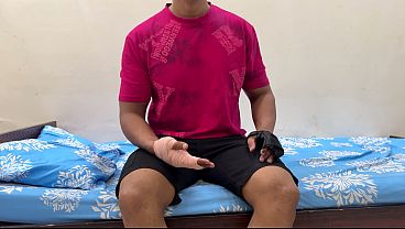 Ibu Tiri Bantu Anak Tiri Yang Luka Mandi, Lalu Goda Dia. Akhirnya Berujung Ngentot, Dia Ngocok Dulu, Baru Digenjot Keras.