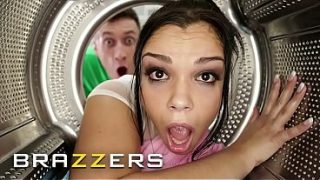 Brandal – Adek Kempes Di Jalan Bikin Mulus Digrebek, Muncrat Habis Bareng Bintang-bintang Besar Brazzers