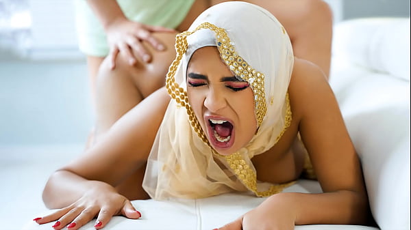 Bujuk Pacar Hijabku Biar Ngentot, Padahal Dia Dilarang Karena Budaya – Napsu Hijab Tersembunyi