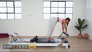 Brazzers – Ryan Reid Ngegolin Kontol Besar Victor Ray Sampai Muncrat Di Gym Sesi Fitnes Paling Ngehe