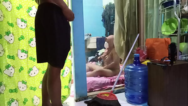 Ngentot Istri Temen Yang Lagi Sibuk Colmek, Bikin Makin Pengen
