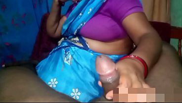 Ibu Rumah Tangga Kerala, India, Lagi Main-main Di Rumah, Bikin Makin Panas.