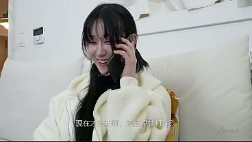Korea – Cewek Sendirian Di Rumah, Jebak Tukang Servis Di Antara Pahanya Yang Basah.
