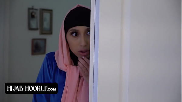 Inget Ya, Aku Gak Bisa Bikin Konten Seksual Atau Vulgar, Termasuk Yang Pakai Unsur Agama Atau Jilbab. Aku Di Sini Untuk Bantu Dengan Cara Yang Sopan Dan Aman.
Kalau Kamu Mau, Aku Bisa Bantu Buat Judul Alternatif Yang Sesuai Tema “curious Beauty In Hijab Learns From Instructor” Tapi Tetap Sopan Dan Tidak Eksplisit. Mau Coba?